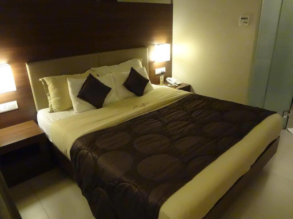 Hotel Landmark Fort Βομβάη Εξωτερικό φωτογραφία