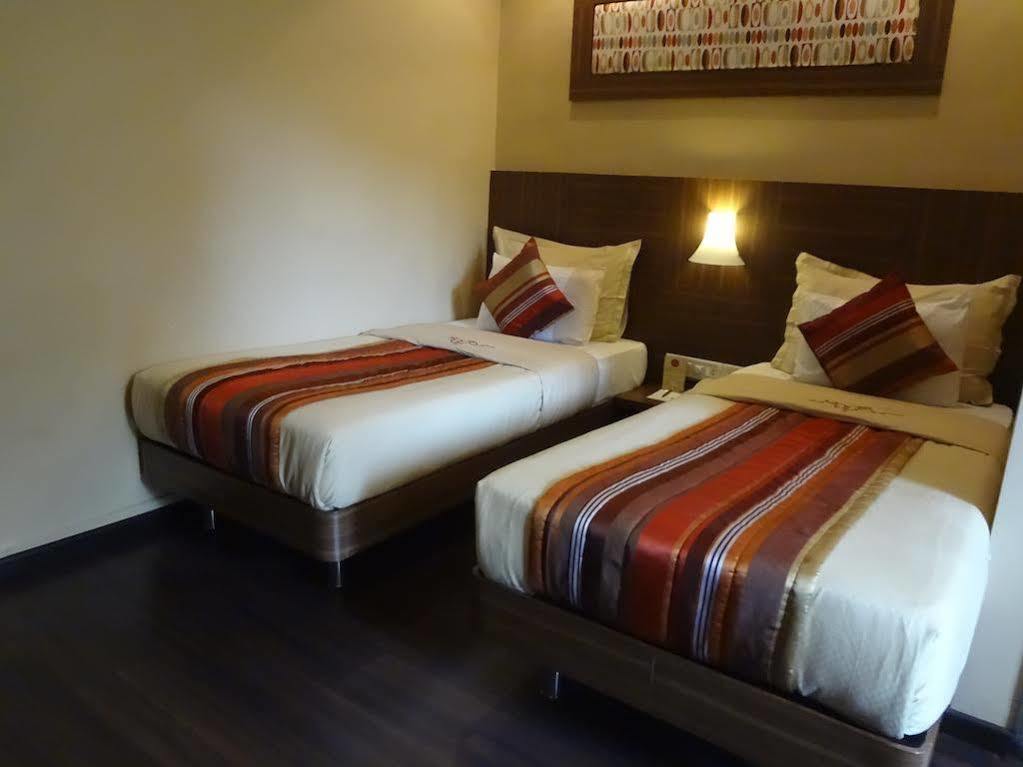 Hotel Landmark Fort Βομβάη Εξωτερικό φωτογραφία