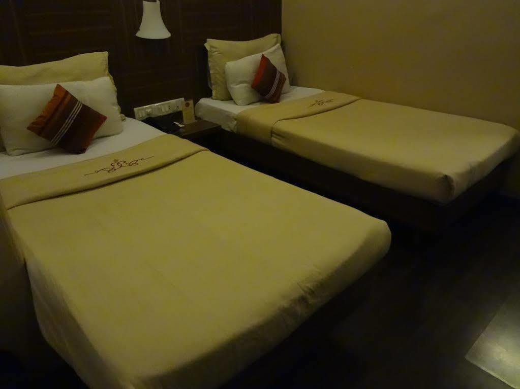 Hotel Landmark Fort Βομβάη Εξωτερικό φωτογραφία